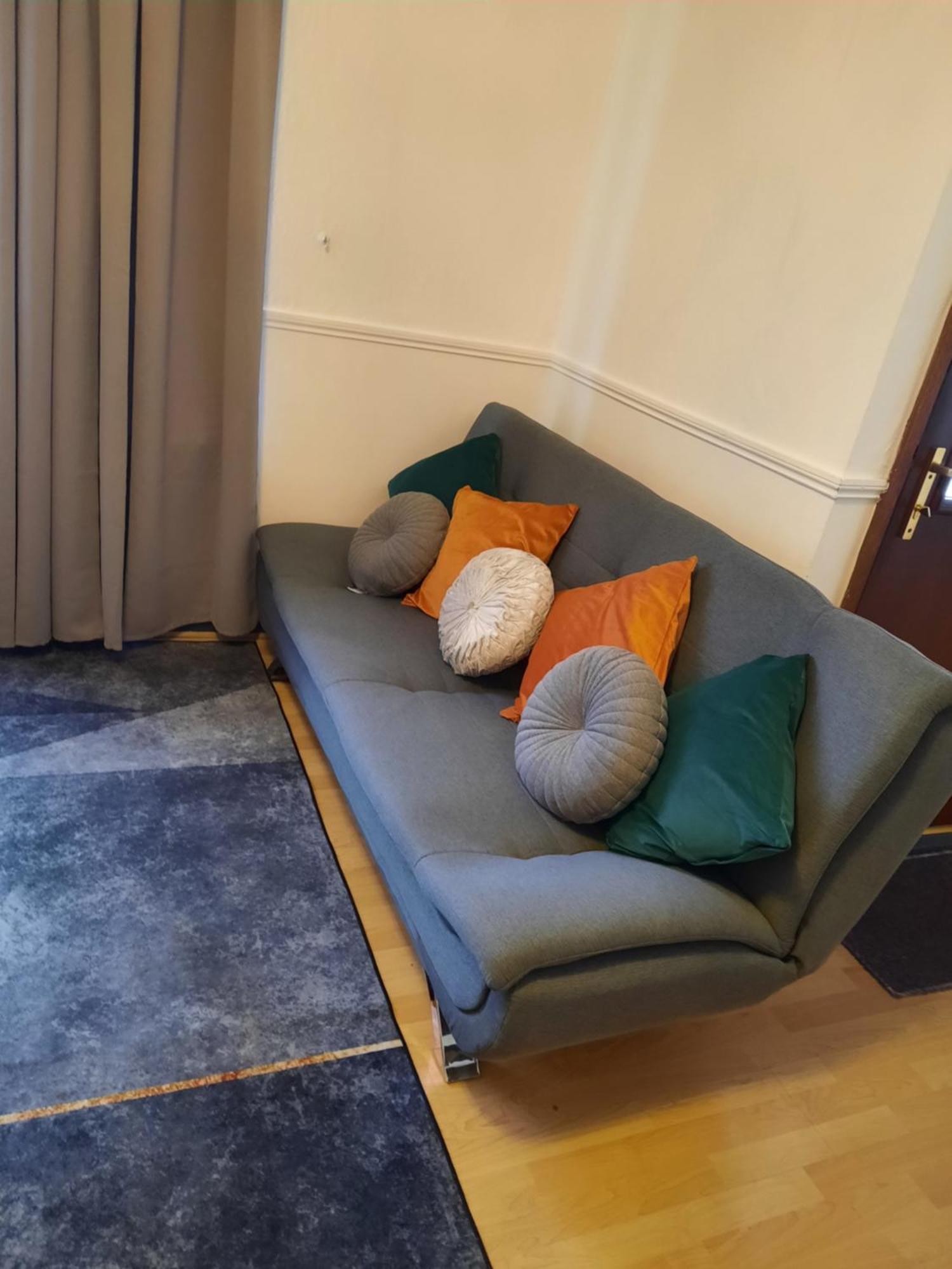 47r Place Apartment